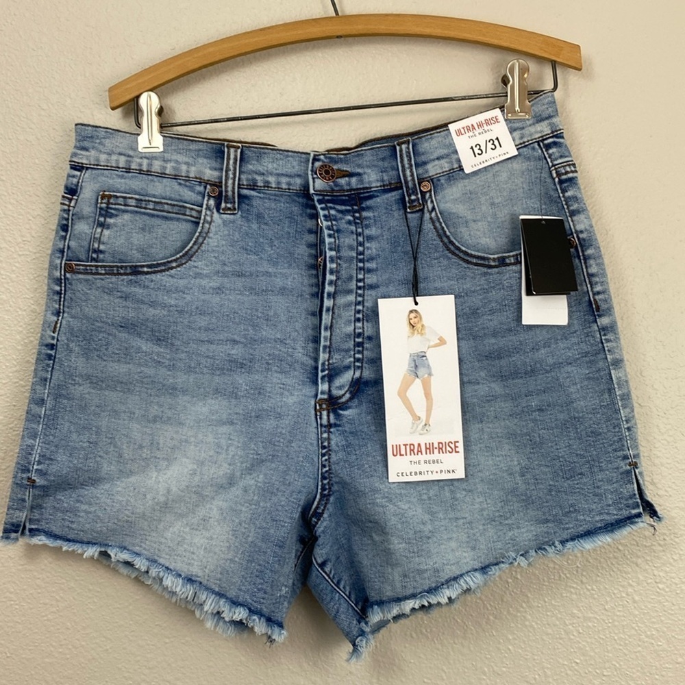 NWT Celebrity Pink Ultra hi-rise The Rebel Mom Shorts Size 13